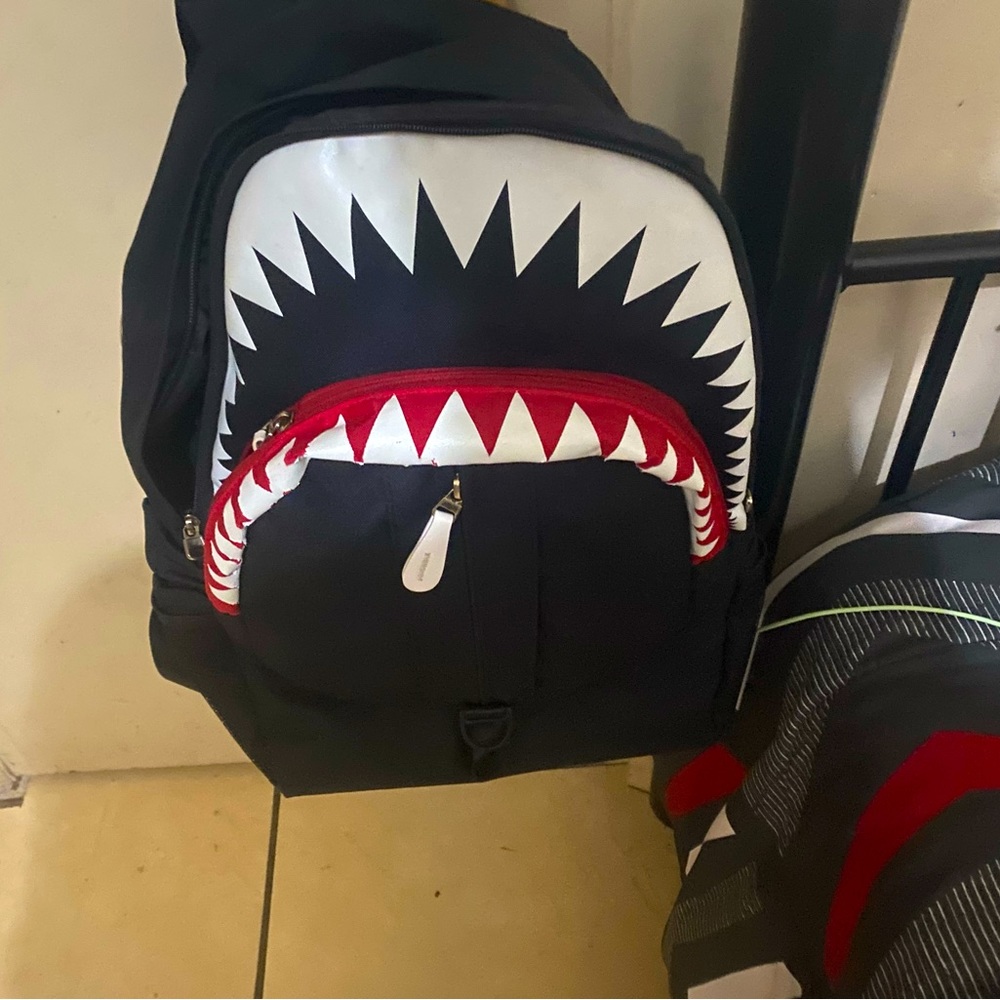 Shark-Themed “Luminous” Bookbag